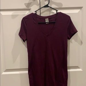 Maroon Victoria’s Secret PINK t-shirt!